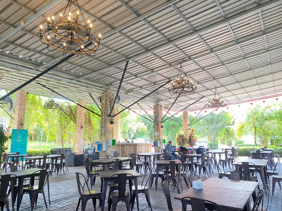 "D'Bamboo Kamp" Desa Wisata Ekang Lagoi Exteriér fotografie
