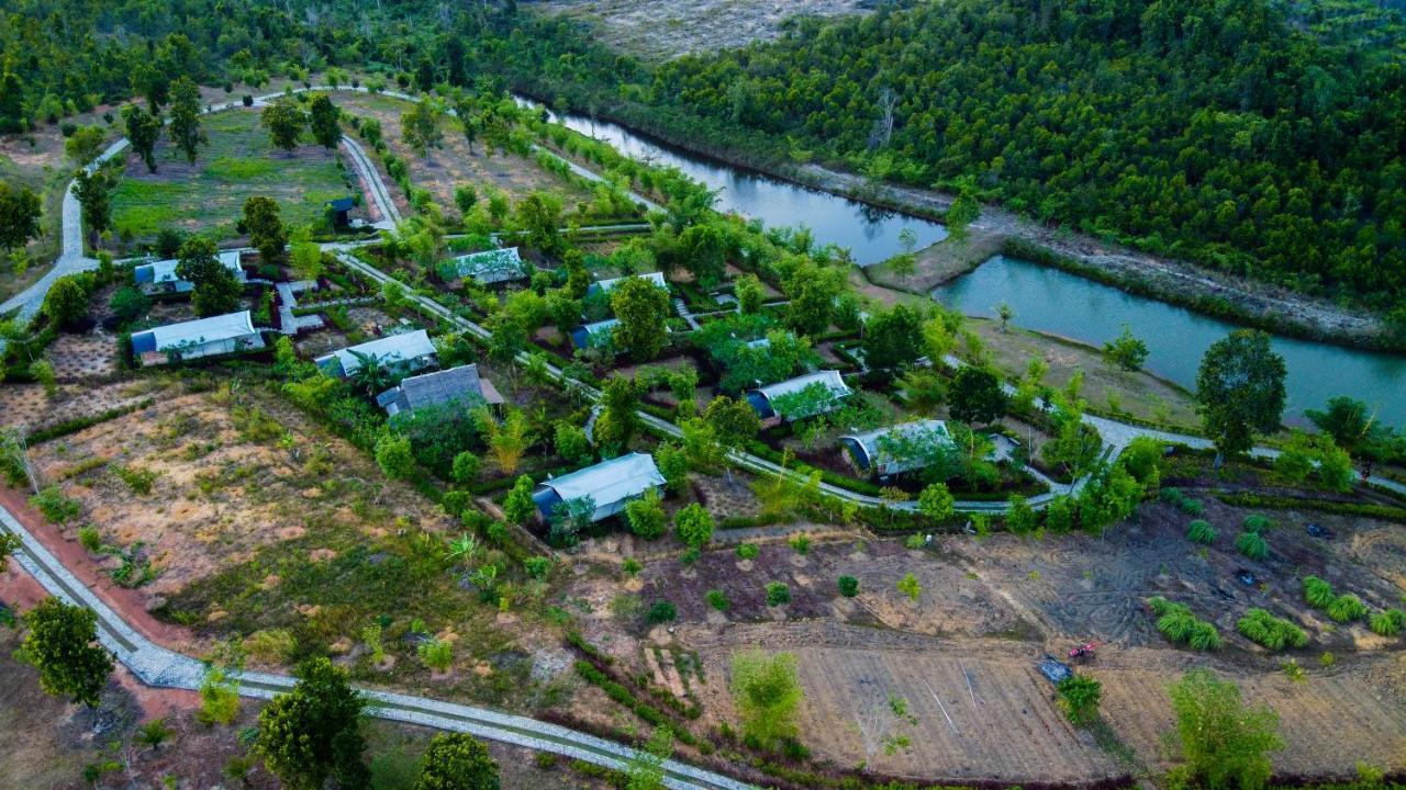 "D'Bamboo Kamp" Desa Wisata Ekang Lagoi Exteriér fotografie
